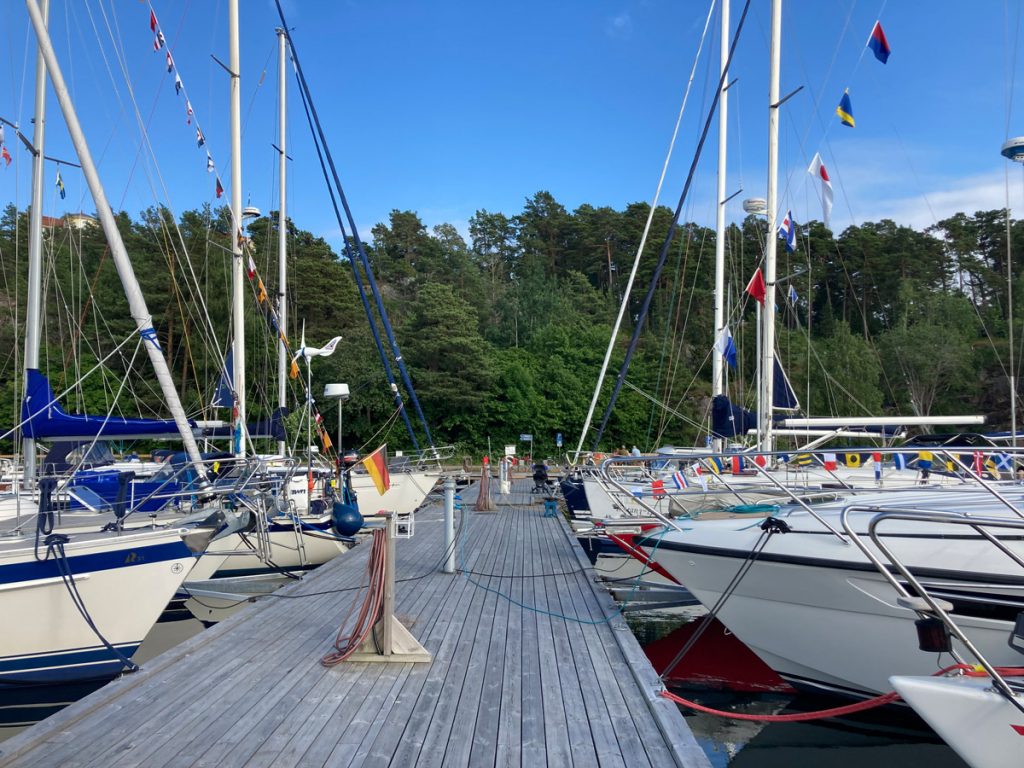 Mehr über den Artikel erfahren Midsommar: Dalarö und Tyresö