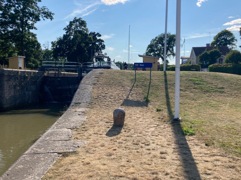 Mehr über den Artikel erfahren Ab in den Göta Kanal: Mem, Söderköping und Norsholm